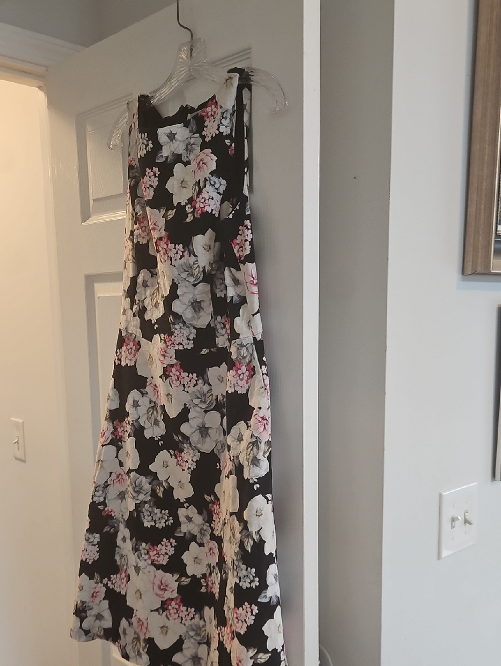 White House Black Market Black Floral Maxi Dress